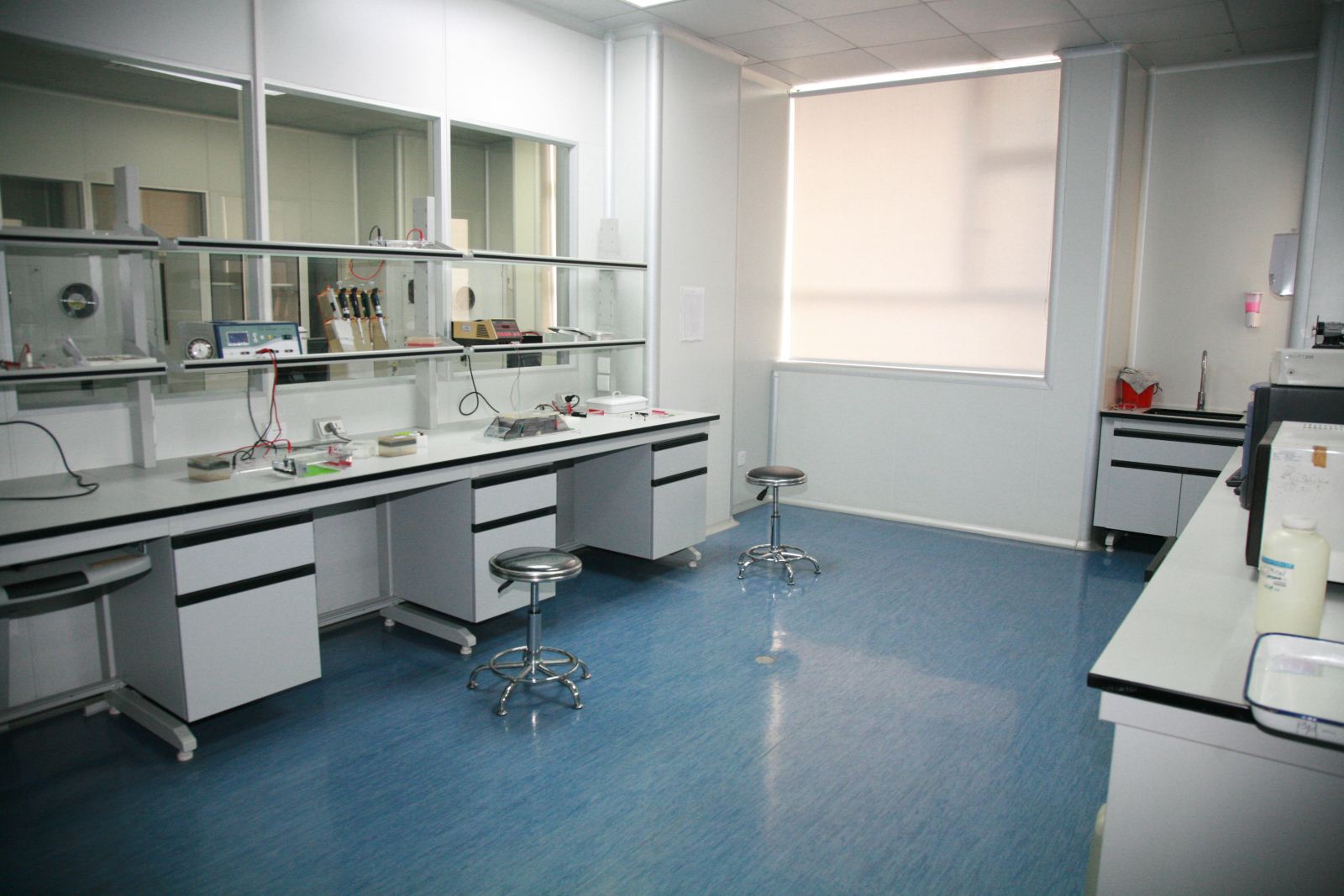 DNA公安系統實驗室